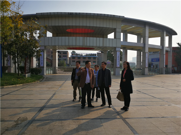 6参观射洪绿然国际学校.jpg